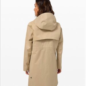 NWT Lululemon Rain Rebel Beige Jacket size 4!